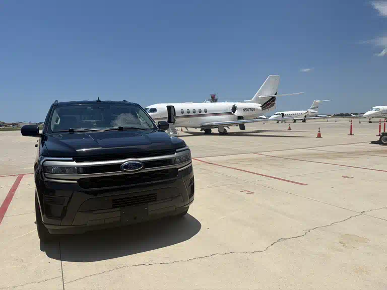 Spacious airport shuttle service and private SUV transfers for families in Manatee and Sarasota counties